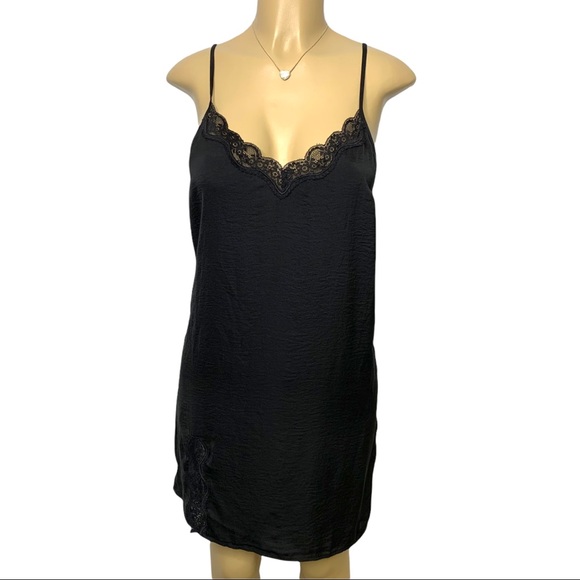 GAP Other - GAP Body Dreamwell Satin & Lace Slip Dress Black S